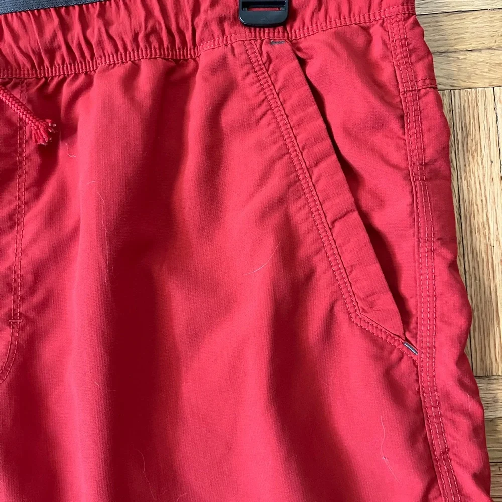 The North Face Red‎ Men’s Short Sz L/G